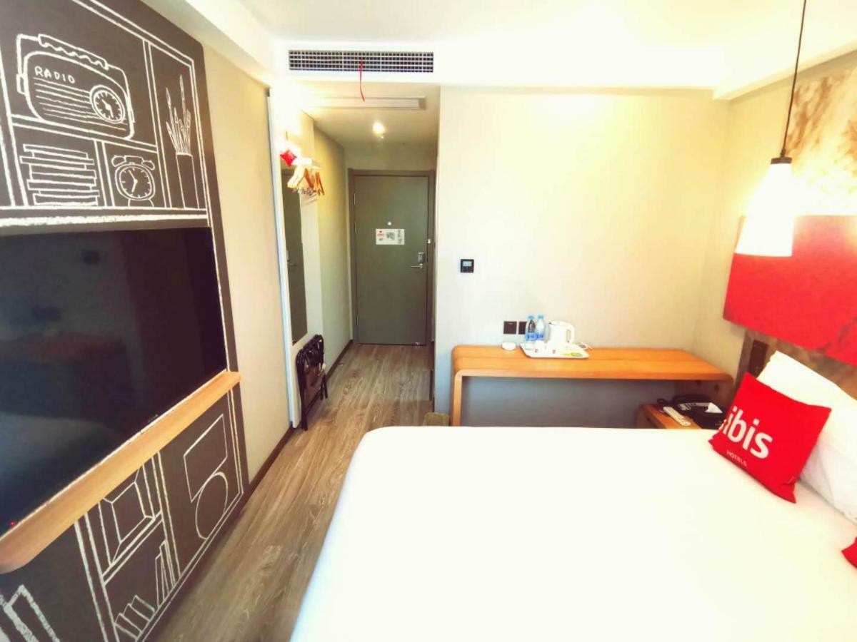 Hotel Ibis Tianjin Railway Station North Square Exterior foto
